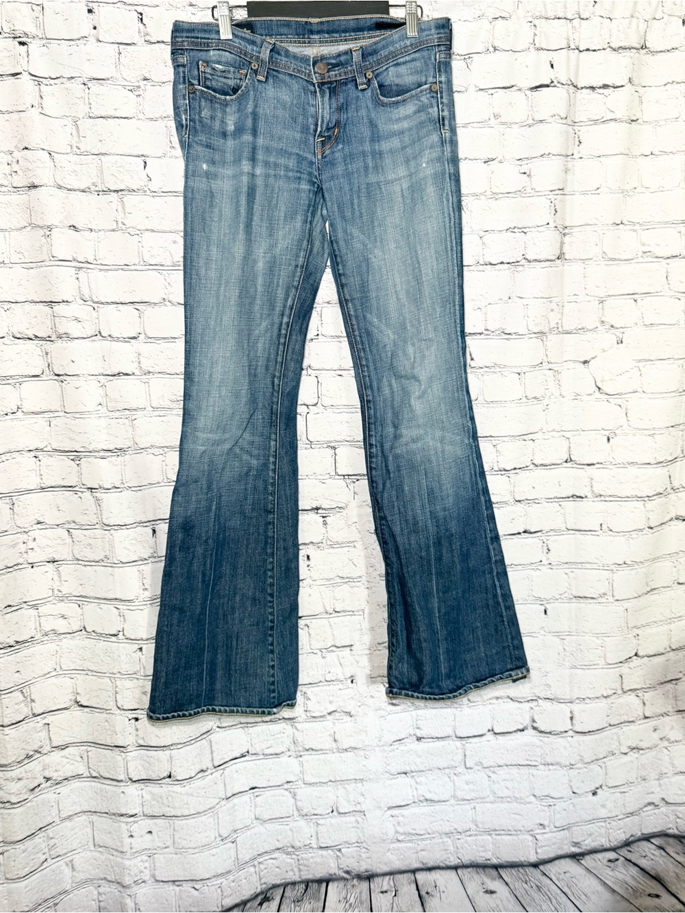 Citizens Of Humanity Faded Blue Flare Jeans. Size 28